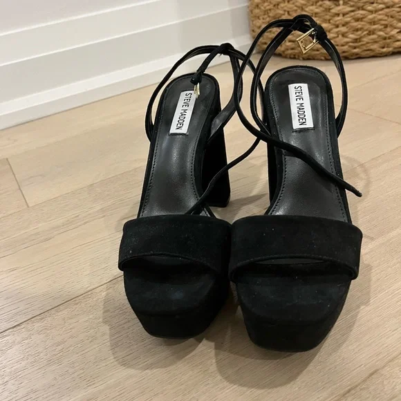 Platform Heels - Picture 3 of 4